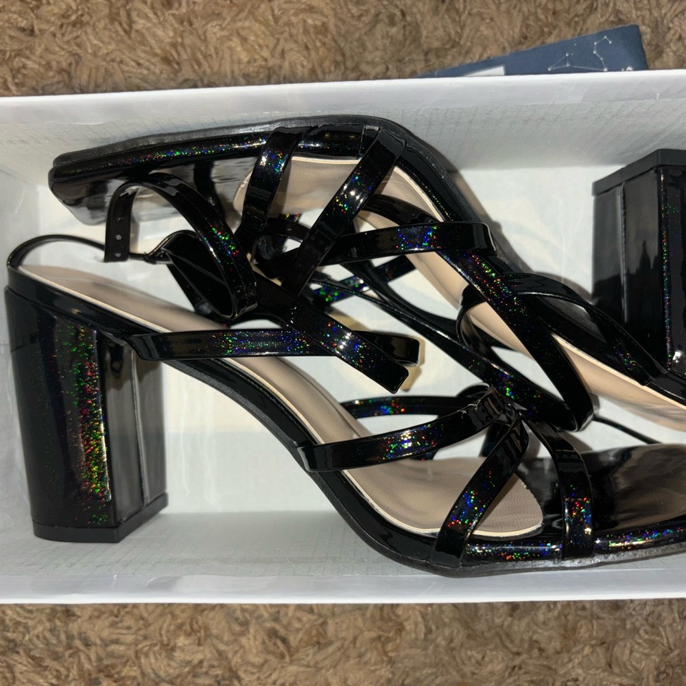 Size 9/5 never been worn strap up chunky heels